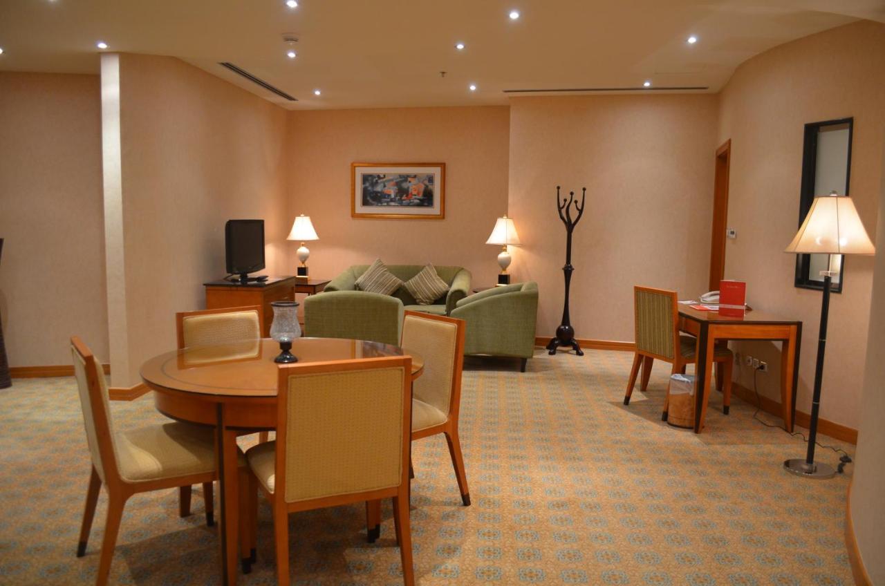 Eastyard Khobar Hotel - Formerly Ramada By Wyndham Khobar Экстерьер фото